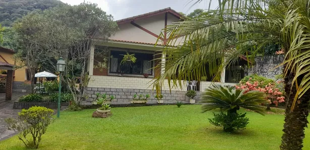 Fazenda / Sítio / Chácara com 4 Quartos à venda, 1200m² no Cantagalo, Guapimirim