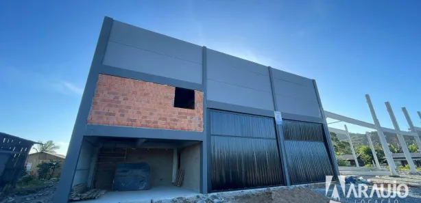 Galpão / Depósito / Armazém para alugar, 750m² no Machados, Navegantes