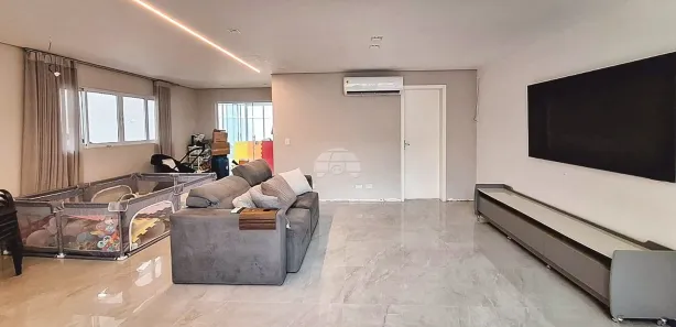 Sobrado com 3 Quartos à venda, 250m² no Campo Pequeno, Colombo