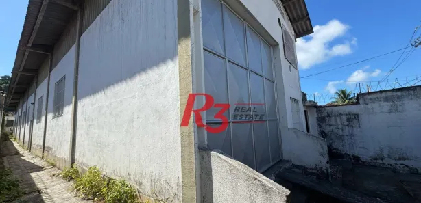 Galpão / Depósito / Armazém para alugar, 347m² no Parque Bitaru, São Vicente