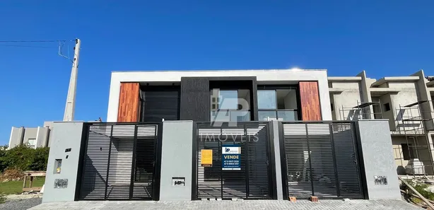 Sobrado com 3 Quartos à venda, 132m² no Da Praia Grande, São Francisco do Sul