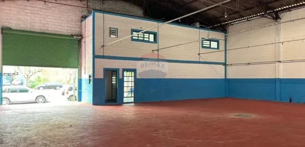 Galpão / Depósito / Armazém para alugar, 490m² no Aparecida, Bragança Paulista