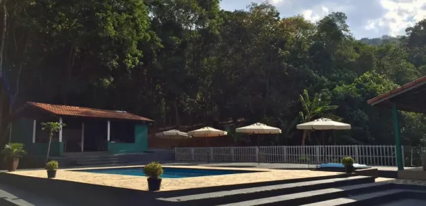 Fazenda / Sítio / Chácara com 3 Quartos à venda, 4000m² no , Nazaré Paulista