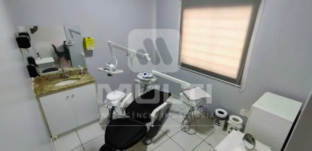 Loja / Salão / Ponto Comercial com 1 Quarto à venda, 97m² no Lídice, Uberlândia