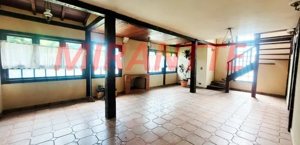 Sobrado com 3 Quartos à venda, 250m² no Caraguatá, Mairiporã