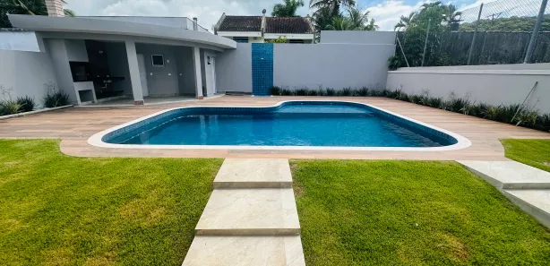Casa de Condomínio com 4 Quartos para alugar, 350m² no Jardim Acapulco, Guarujá