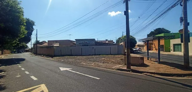 Loja / Salão / Ponto Comercial com 3 Quartos à venda, 96m² no Fabrício, Uberaba