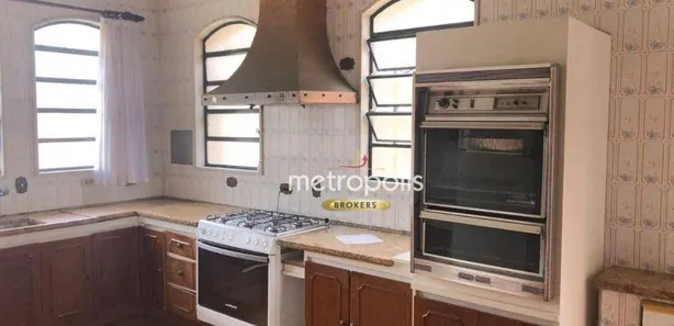 Sobrado com 5 Quartos para alugar, 750m² no Jardim Guedala, São Paulo