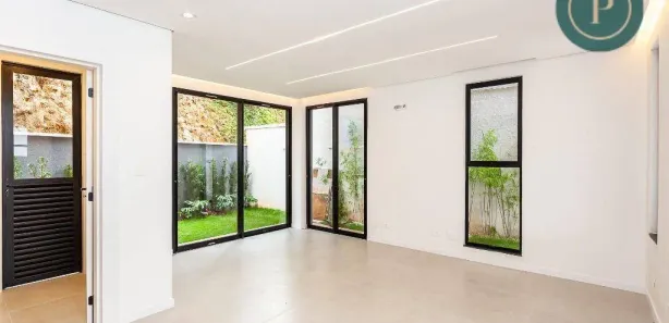 Casa de Condomínio com 3 Quartos à venda, 112m² no Santa Cândida, Curitiba