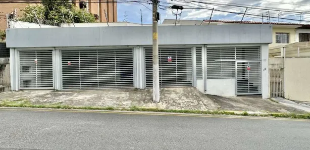 Prédio Inteiro com 8 Quartos para venda ou aluguel, 391m² no Jardim Nomura, Cotia