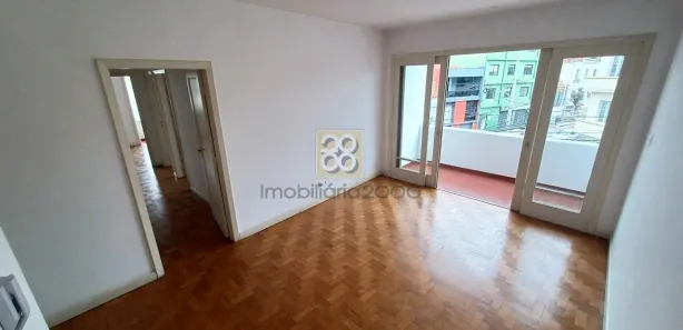 Conjunto Comercial / Sala com 4 Quartos para alugar, 126m² no Centro, Curitiba