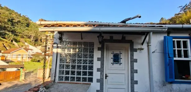 Casa com 2 Quartos à venda, 86m² no Vila Militar, Petrópolis