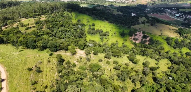 Fazenda / Sítio / Chácara com 5 Quartos à venda, 1360000m² no , São Joaquim de Bicas