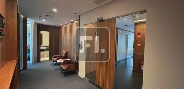 Conjunto Comercial / Sala para alugar, 145m² no Vila São Francisco (Zona Sul), São Paulo