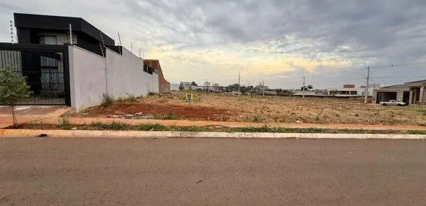 Terreno / Lote / Condomínio à venda, 300m² no Marialva, Marialva