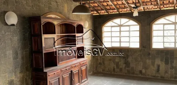Casa com 3 Quartos para alugar, 200m² no Capim, Governador Valadares