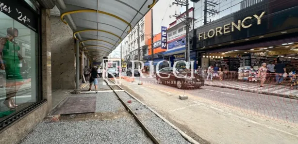 Prédio Inteiro à venda, 1900m² no Centro, São Vicente