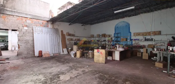 Galpão / Depósito / Armazém à venda, 300m² no Das Oliveiras, Divinópolis