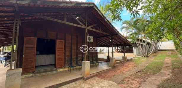 Fazenda / Sítio / Chácara com 3 Quartos à venda, 1000m² no , Ipeúna