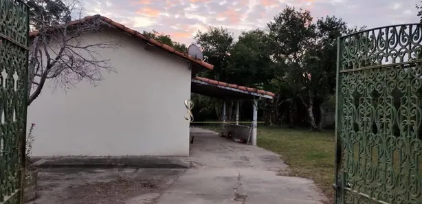 Fazenda / Sítio / Chácara com 2 Quartos à venda, 100m² no Vila Velha, Caçapava