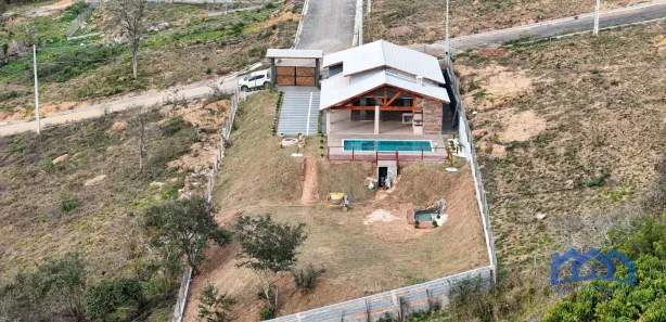 Fazenda / Sítio / Chácara com 3 Quartos à venda, 1000m² no , Mairinque