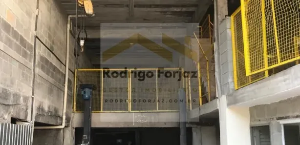 Galpão / Depósito / Armazém para alugar, 900m² no Jardim Califórnia, Barueri