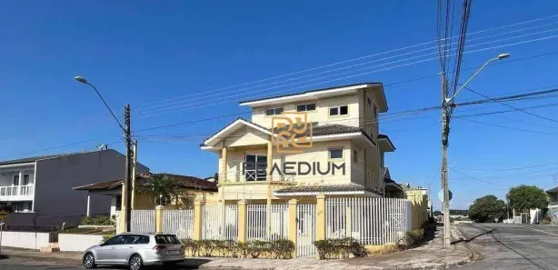 Sobrado com 3 Quartos à venda, 270m² no Centro, Campo Largo
