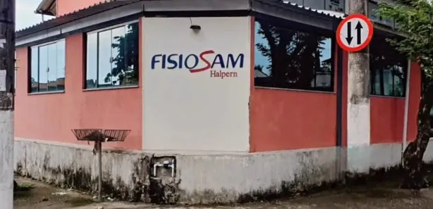 Loja / Salão / Ponto Comercial com 15 Quartos para venda ou aluguel, 450m² no Montese, Resende