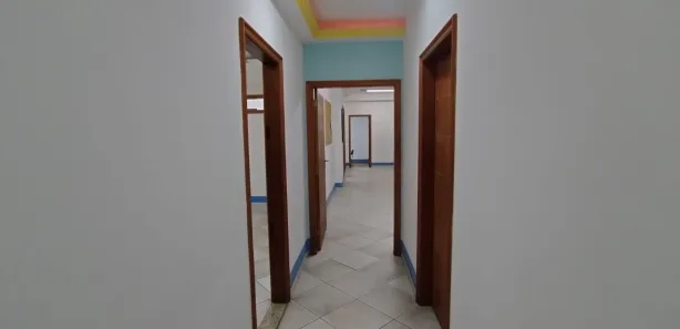 Galpão / Depósito / Armazém com 1 Quarto para alugar, 750m² no Centro, Nilópolis