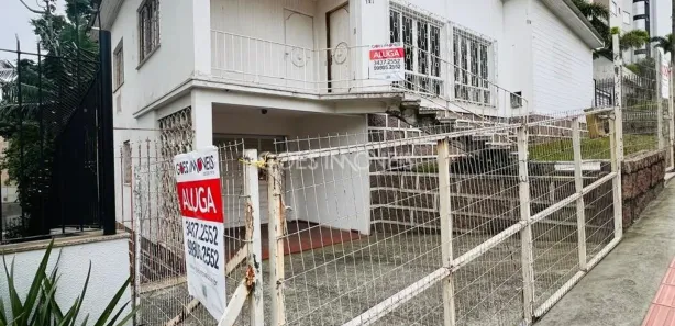 Casa com 3 Quartos para alugar, 282m² no Centro, Criciúma