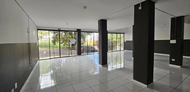 Loja / Salão / Ponto Comercial para alugar, 180m² no Centro, Apucarana