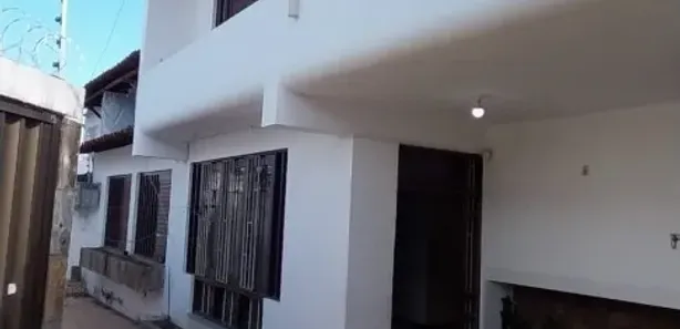 Casa com 5 Quartos à venda, 200m² no Pereira Lobo, Aracaju