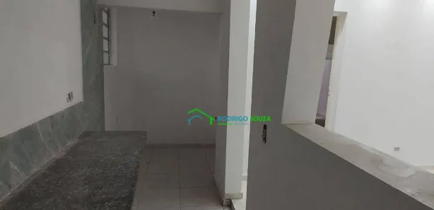Casa com 1 Quarto para alugar, 50m² no Vila Dirce, Carapicuíba
