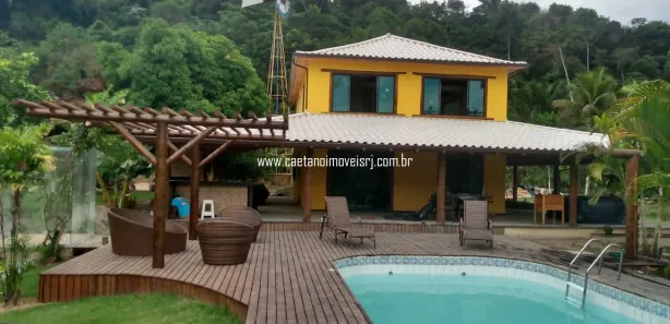 Fazenda / Sítio / Chácara com 3 Quartos à venda, 3500m² no Papucaia, Cachoeiras de Macacu