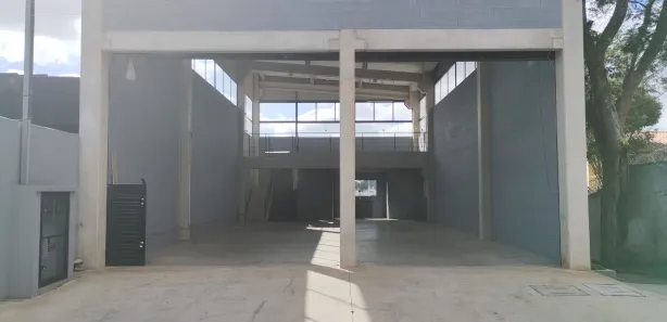 Galpão / Depósito / Armazém para alugar, 300m² no Parque São George, Cotia