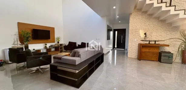 Casa de Condomínio com 4 Quartos à venda, 306m² no Moinho Velho, Embu das Artes