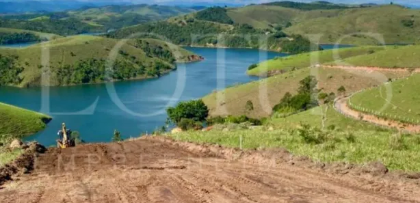 Terreno / Lote / Condomínio à venda, 600m² no Centro, Arujá