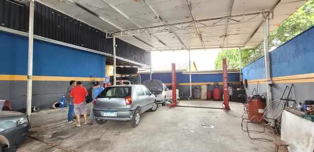 Prédio Inteiro com 4 Quartos à venda, 400m² no Jardim Bela Vista - Continuação, Aparecida de Goiânia
