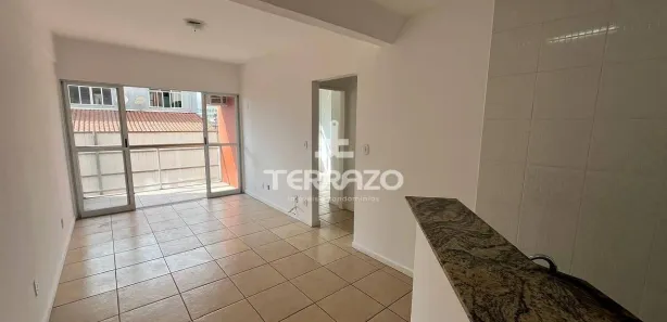 Apartamento com 2 Quartos para alugar, 79m² no Aterrado, Volta Redonda
