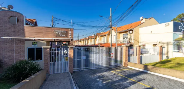 Casa de Condomínio com 3 Quartos à venda, 130m² no Uberaba, Curitiba