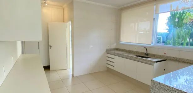 Casa com 2 Quartos para venda ou aluguel, 1500m² no Ville Chamonix, Itatiba