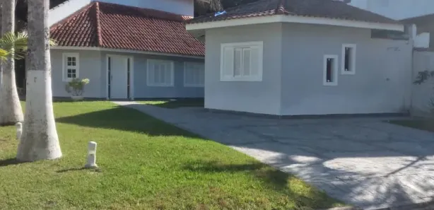 Sobrado com 4 Quartos para alugar, 350m² no Riviera, Bertioga