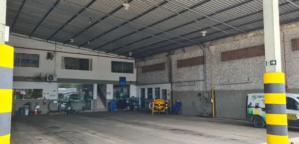 Galpão / Depósito / Armazém à venda, 1000m² no Arroio da Manteiga, São Leopoldo