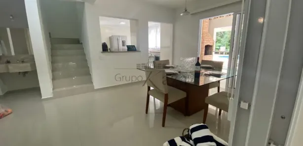 Sobrado com 4 Quartos para alugar, 252m² no Riviera, Bertioga