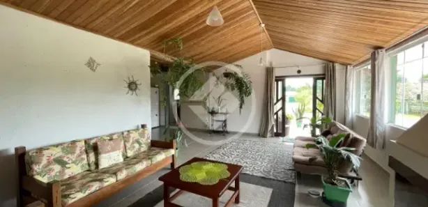 Fazenda / Sítio / Chácara com 3 Quartos à venda, 180m² no , Quatro Barras