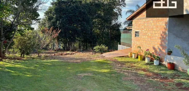 Fazenda / Sítio / Chácara com 3 Quartos à venda, 90m² no Juvinópolis, Cascavel