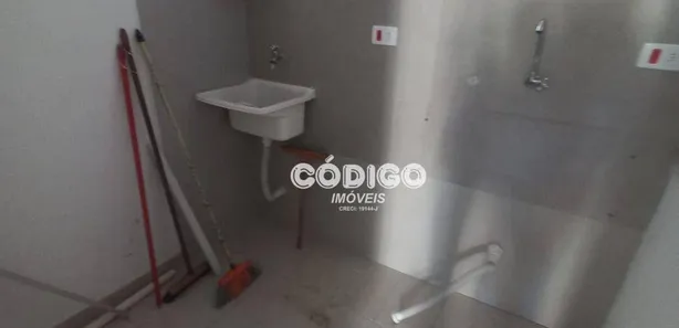 Loja / Salão / Ponto Comercial para alugar, 40m² no Jardim Flor da Montanha, Guarulhos
