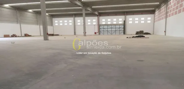 Galpão / Depósito / Armazém para venda ou aluguel, 7260m² no Mombaça, São Roque