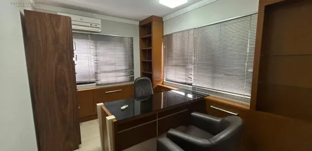 Conjunto Comercial / Sala para alugar, 62m² no Zona 01, Maringá