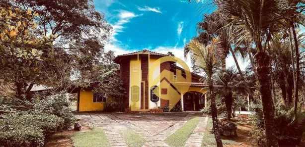 Fazenda / Sítio / Chácara com 3 Quartos à venda, 305m² no Condomínio Lagoinha, Jacareí